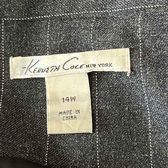 KENNETH COLE Charcoal & White Pinstripe Blazer Size 14W - Picture 10 of 11